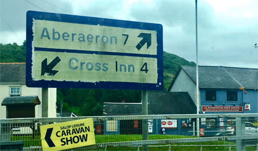 Another rare thick-bordered local sign in Wales.