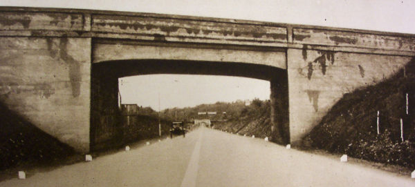 An overbridge carrying a local road across the Autostrada. Click to enlarge