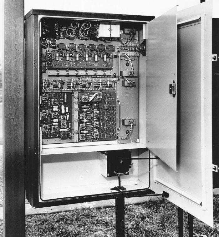The Type T Field Control System attached to the signal's supports contained a futuristic array of electronics. Click to enlarge