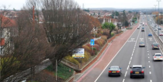 One of the A2's unusual sets of hard shoulder parking bays. Click to enlarge
