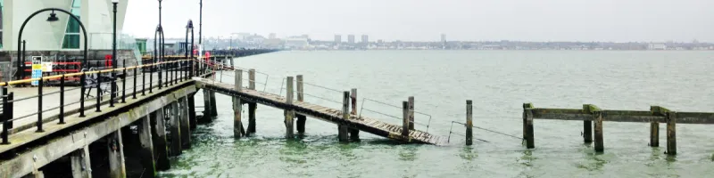 Southend, seen from the far end of its lengthy pier. The M13 would have crossed this view, splitting the pier in two. Click to enlarge