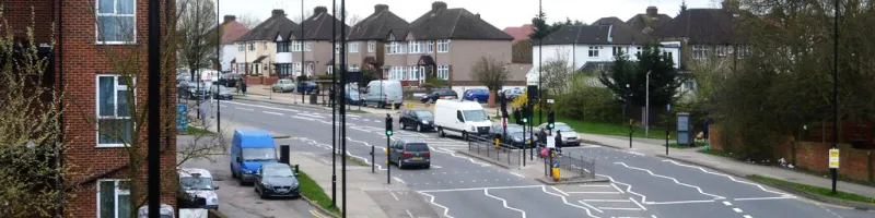 The A312 Pett's Hill at South Harrow, one of the unlikely suburban roads commandeered for the "D" Ring. Click to enlarge