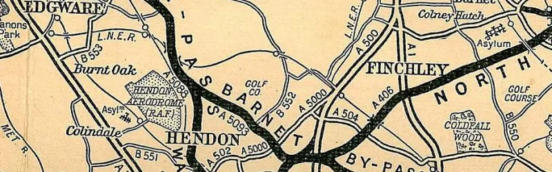 The Barnet Bypass in the early 1930s with its entirely bizarre four-digit numbers. The A1 still runs through Finchley. Click to enlarge