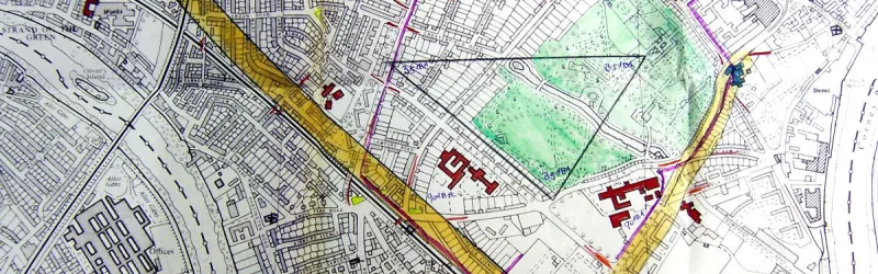 A hand-drawn map showing noise levels around proposed motorways in Chiswick. The black triangle marks the only area without intrusive traffic noise. Click to enlarge