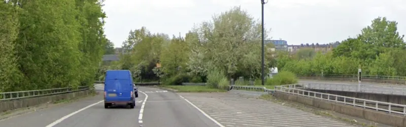 Painted-out tarmac at Hackney Wick marks two unused lanes for the Eastern Avenue Extension. Click to enlarge