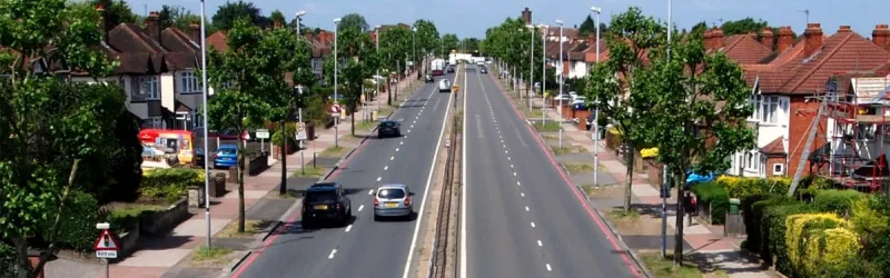 The A20 Sidcup Road today. Everything on the left would have been demolished for the parallel A20(M) motorway. Click to enlarge