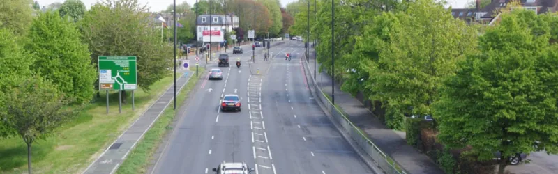 The A316 Great Chertsey Road approaching Richmond Circus. Upgrading this to provide a six-lane expressway would not be easy. Click to enlarge