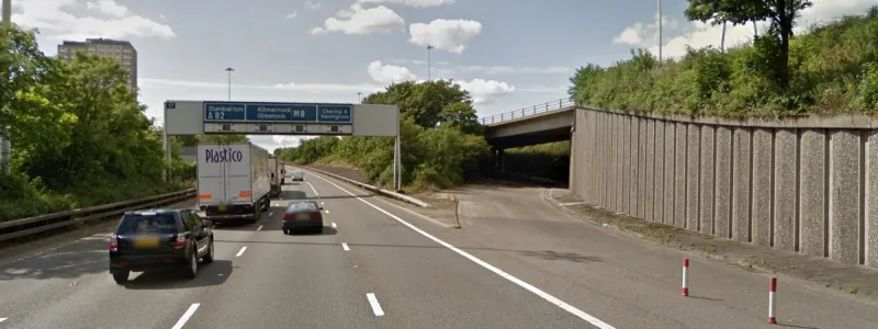 There's not much to stop you turning right off the M8, but this exit is only for intrepid gardeners with good brakes. Click to enlarge