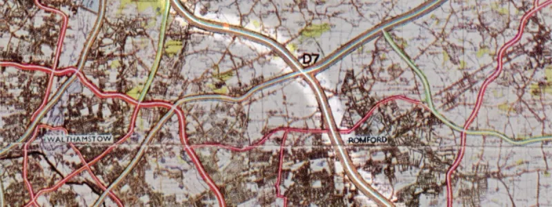 Abercrombie's "D" Ring Road making use of the Dagenham Corridor in a 1944 plan. Click to enlarge