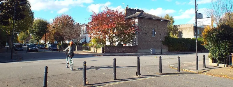 Northchurch Terrace in De Beauvoir Town, Hackney: road closures made in the 1970s for environmental reasons. Click to enlarge