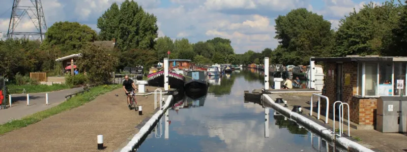 Stonebridge Locks, Tottenham - home to the GLC's amended Radial Route 6. Click to enlarge