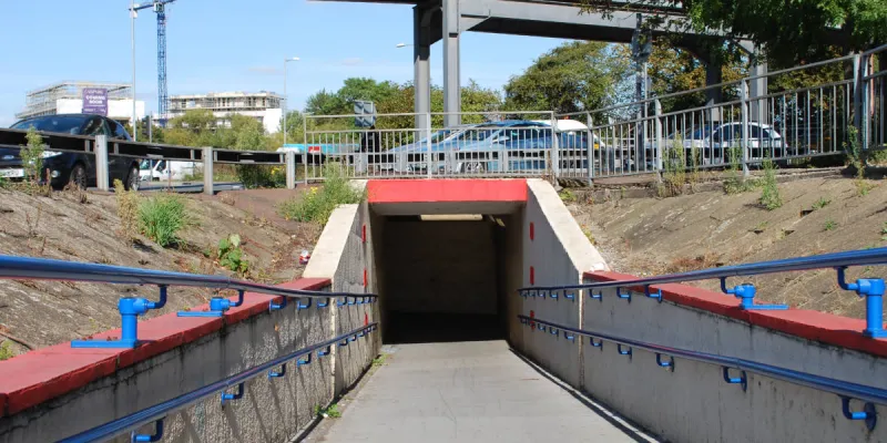 Into the darkness: this pedestrian subway can't help feeling a bit claustrophobic. Click to enlarge