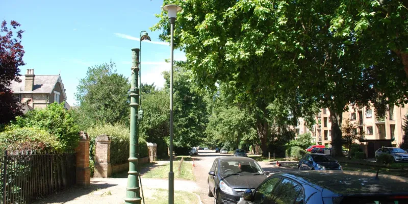 A 1930s light being replaced by a decades old hand-me-down in Bromley. Click to enlarge