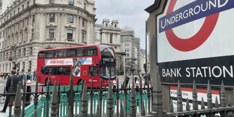 Bank, in the heart of the City, complete with London bus. You can hear the tourists' cameras even now. Click to enlarge