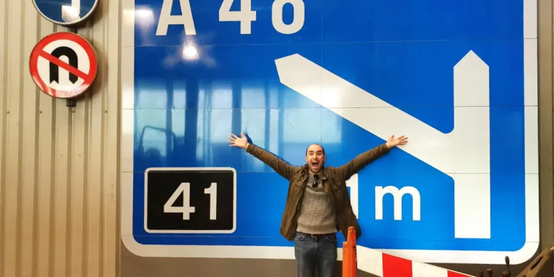 Your author among friends. He is the one in the centre foreground. Click to enlarge