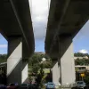 It is clear that a gap nicely wide enough for another support of the same size was left between the viaducts. The second tier would have slotted in quite neatly with little disruption to the existing road.