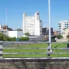 Looking eastwards across the sliproad, the final junction can be seen in the distance — the flyover at Downing Street. It is, again, more recent than the main elevated section, and opened in about 1992.