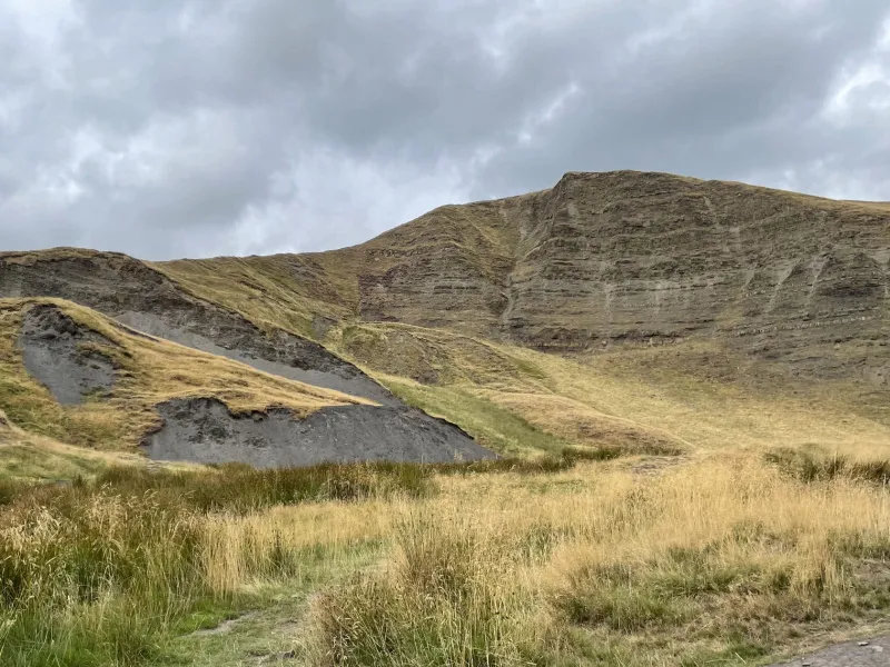 Mam Tor, with its eastern face slowly eroding away. Click to enlarge